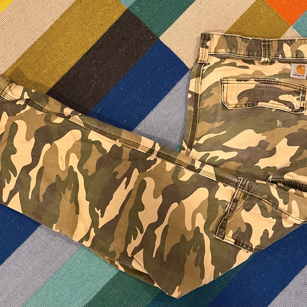 Carhartt Camo Pants (34)